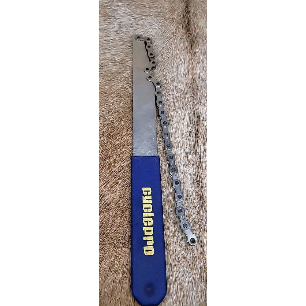 Cyclepro‎ Bicycle Chain Whip Tool - Cassette Removal Wrench - Blue Grip